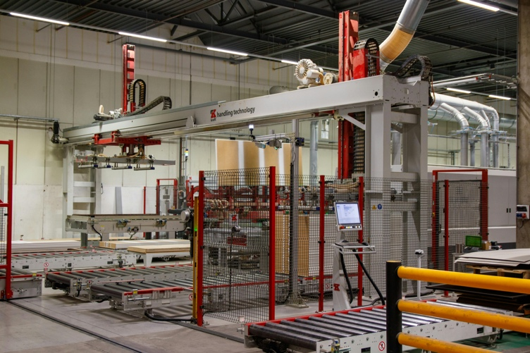 Smart factory machinery protected with waterborne polyurethane coating